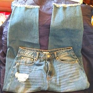 Forever 21 Like New Destroyed Cropped Raw Hem Jeans